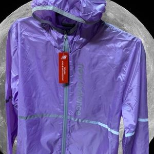 NEW BALANCE WINDBREAKER LIGHTWEIGHT